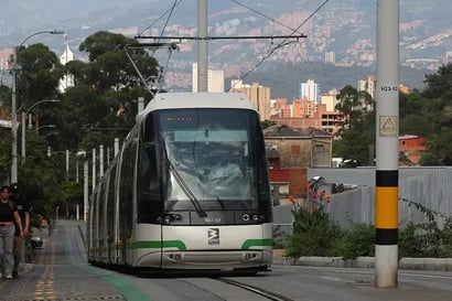 El tranvía cumple 10 años de servicio, integración y transformación