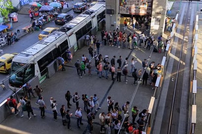 Personas destacan el servicio y el trato del personal de la red Metro según el estudio de Nivel de Satisfacción del Cliente