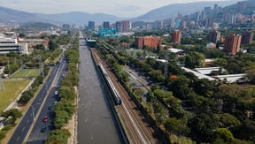 El Metro finalizó con éxito la intervención en los puntos críticos en la margen del río Medellín