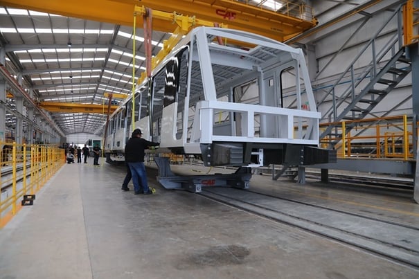 Así avanza el ensamblaje de los 13 trenes nuevos que tendrá el Metro de Medellín