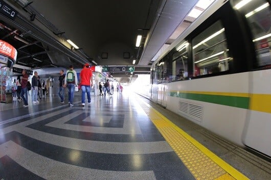 Estación San Antonio-usuarios-tren-530x300