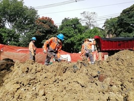 Nuevos cierres viales en Calasanz por obras de la red subterránea de energía para el Metro de la 80