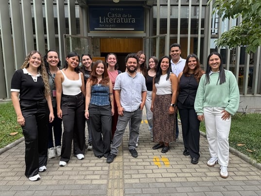 Estudiantes de arquitectura de la UPB exponen sus trabajos sobre memoria del occidente de Medellín en la Casa de la Literatura de San Germán