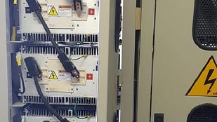 Con ultracapacitores, el Metro innova en el uso de la energía del frenado regenerativo de los trenes