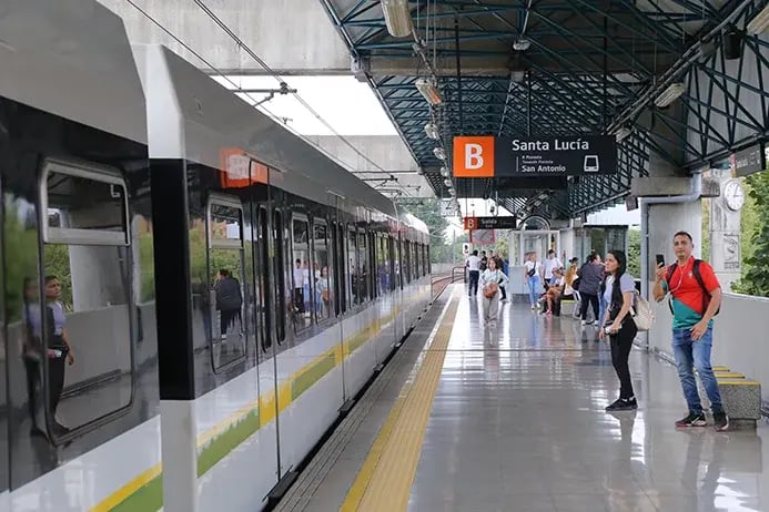 Línea B - Estación Santa Lucía