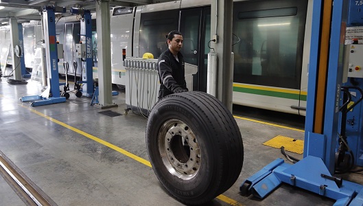 Llantas, Metro de Medellín, Reencauche, Tranvía.