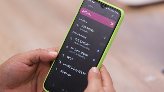El Metro sigue expandiendo el servicio de wifi gratis. Ya son 17 estaciones donde las personas pueden aprovechar para conectarse.