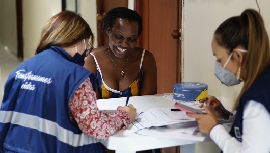 En San Germán todos conocen a Ana Sánchez, no solo porque vive en el sector hace más de 30 años, cuando el barrio apenas estaba tomando forma; también porque su casa es la casa de todos.