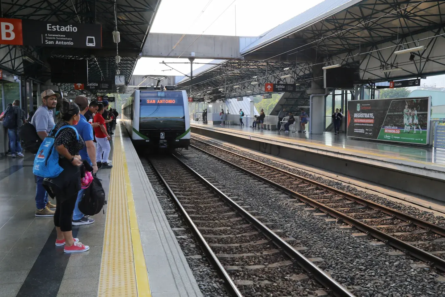 9923f9dd3b212e961870333ca83be72b9aadda14